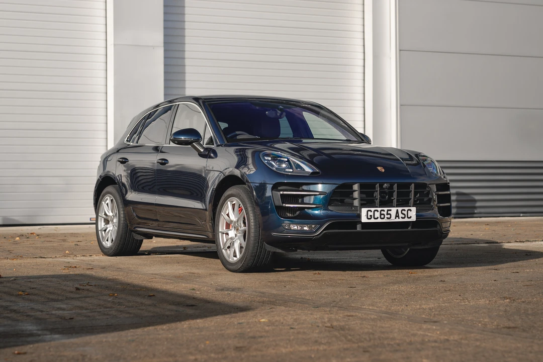 2016 Porsche Macan Turbo - Image 12 of 31