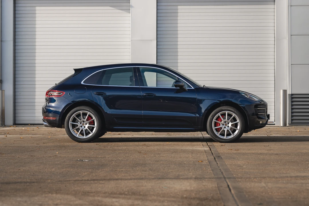 2016 Porsche Macan Turbo - Image 5 of 31