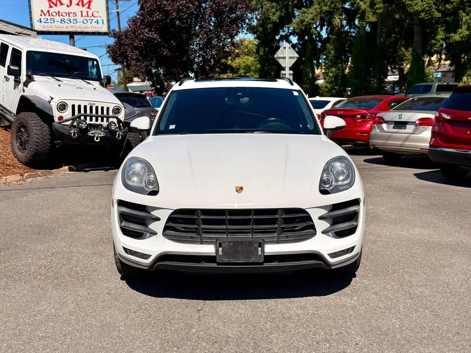 2016 Porsche Macan Turbo - Image 8 of 9