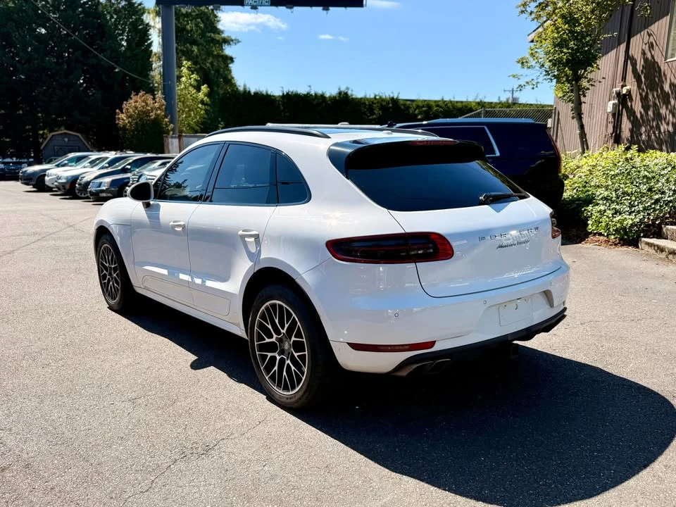 2016 Porsche Macan Turbo - Image 3 of 9