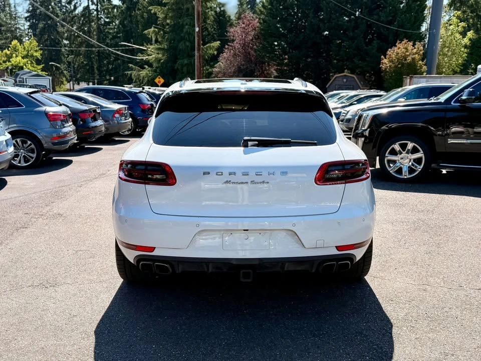 2016 Porsche Macan Turbo - Image 4 of 9