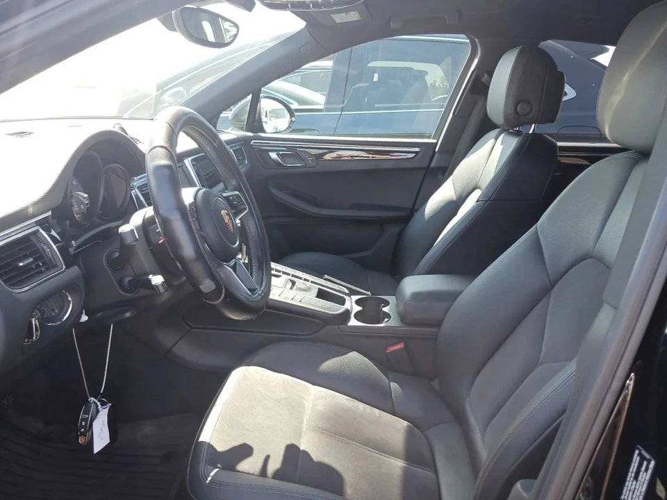 2016 Porsche Macan - Image 5 of 12