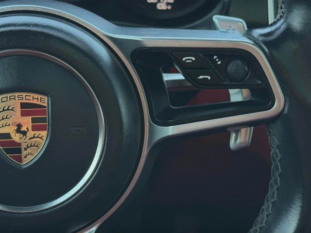 2016 Porsche Macan - Image 29 of 31