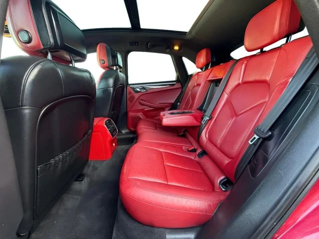 2016 Porsche Macan - Image 14 of 31