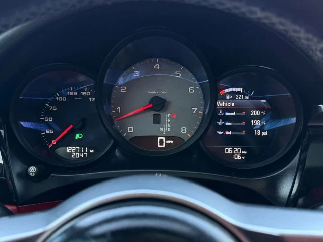 2016 Porsche Macan - Image 30 of 31