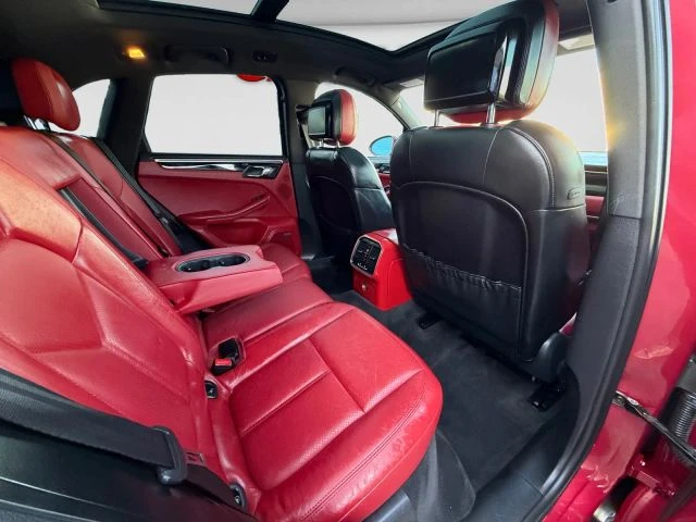 2016 Porsche Macan - Image 19 of 31