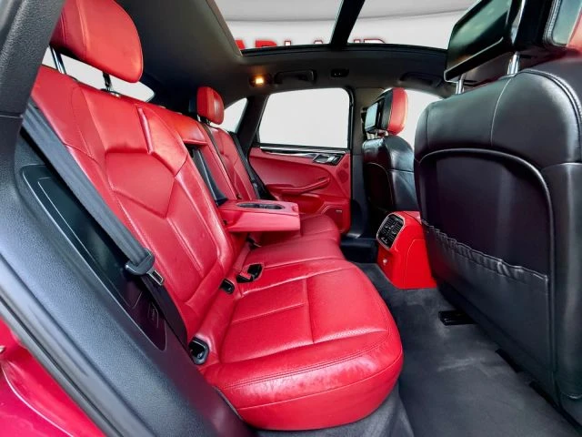 2016 Porsche Macan - Image 20 of 31