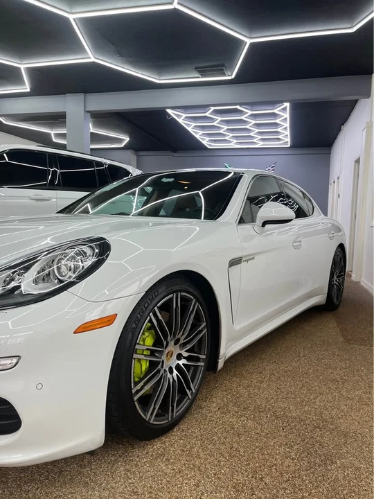2016 Porsche 970 Panamera - Image 7 of 8