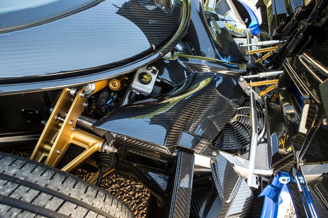 2016 Pagani Huayra - Image 30 of 31