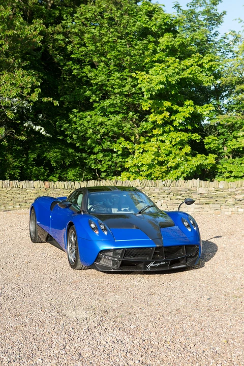 2016 Pagani Huayra - Image 3 of 31