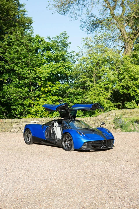 2016 Pagani Huayra - Image 6 of 31