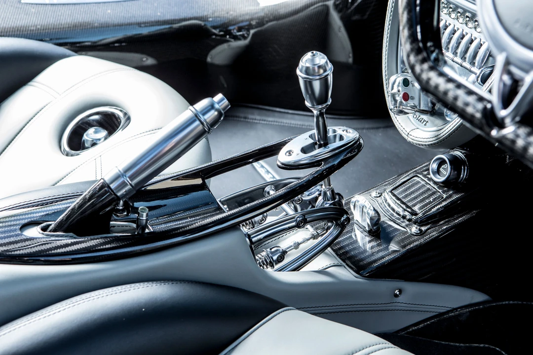 2016 Pagani Huayra - Image 26 of 31