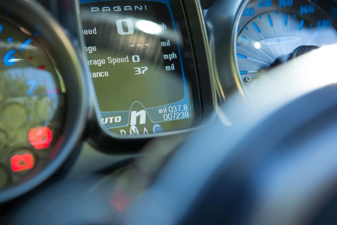 2016 Pagani Huayra - Image 9 of 31