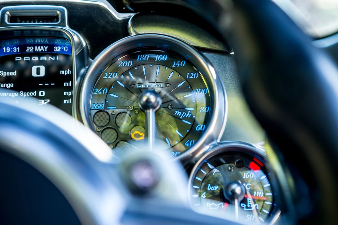 2016 Pagani Huayra - Image 10 of 31