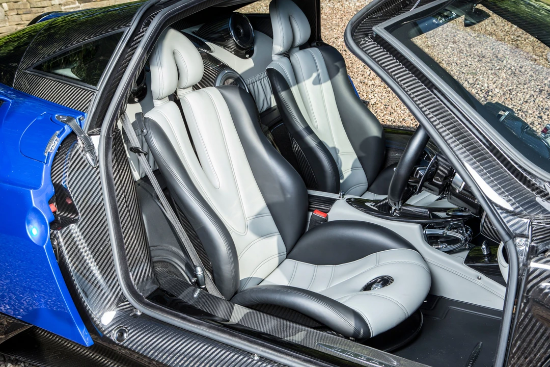 2016 Pagani Huayra - Image 18 of 31