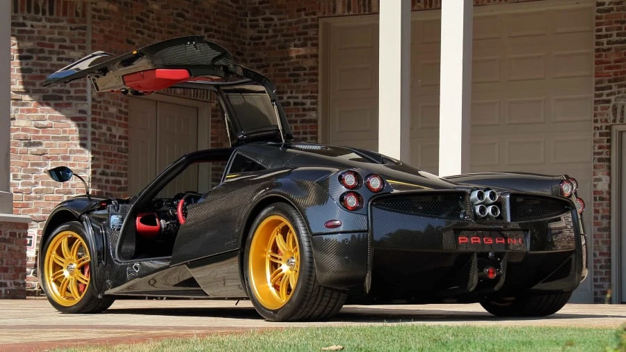 2016 Pagani Huayra - Image 3 of 27
