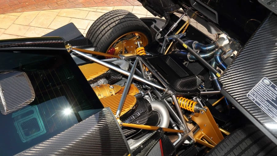 2016 Pagani Huayra - Image 6 of 27