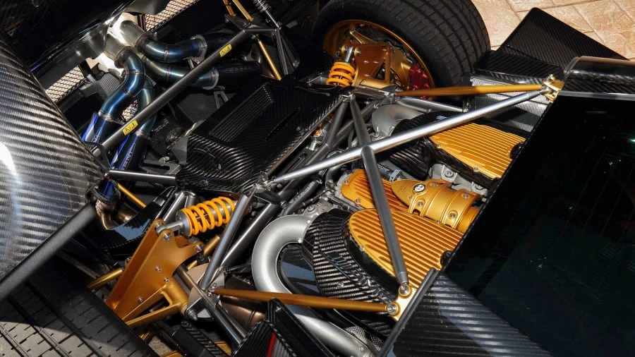 2016 Pagani Huayra - Image 7 of 27