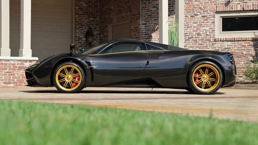 2016 Pagani Huayra - Image 8 of 27