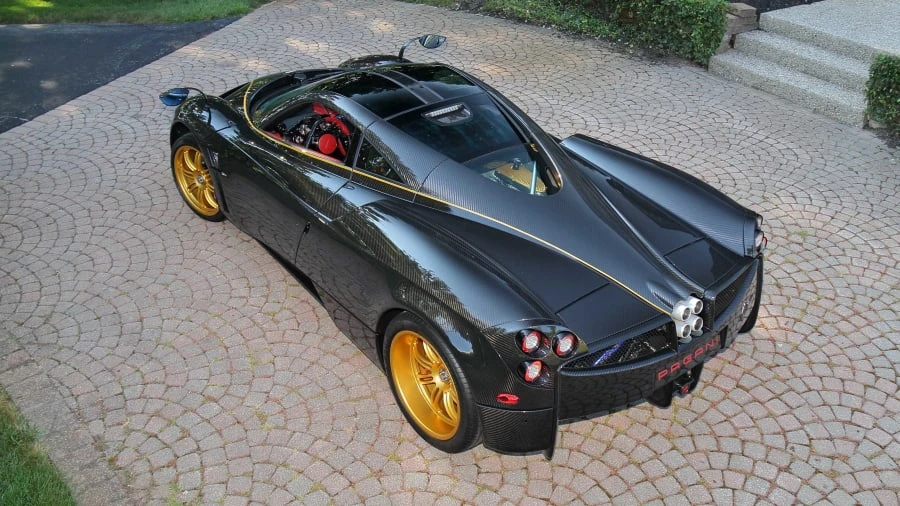 2016 Pagani Huayra - Image 12 of 27