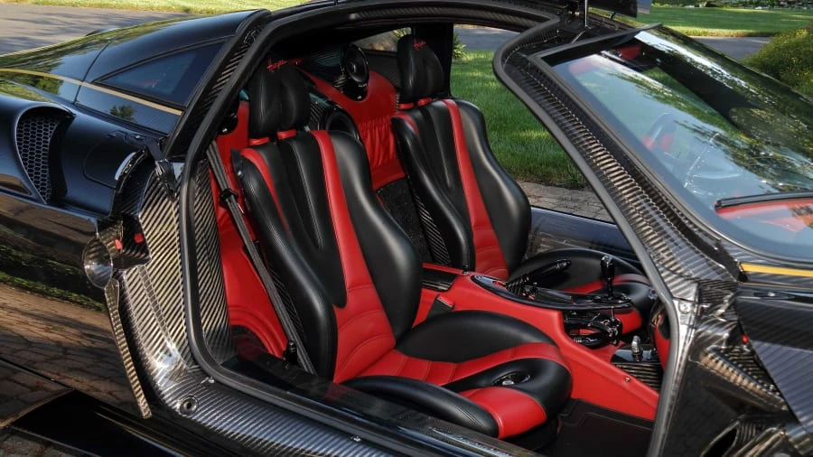 2016 Pagani Huayra - Image 18 of 27