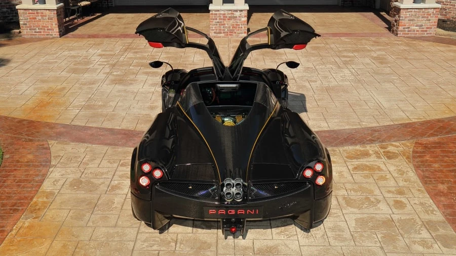 2016 Pagani Huayra - Image 21 of 27