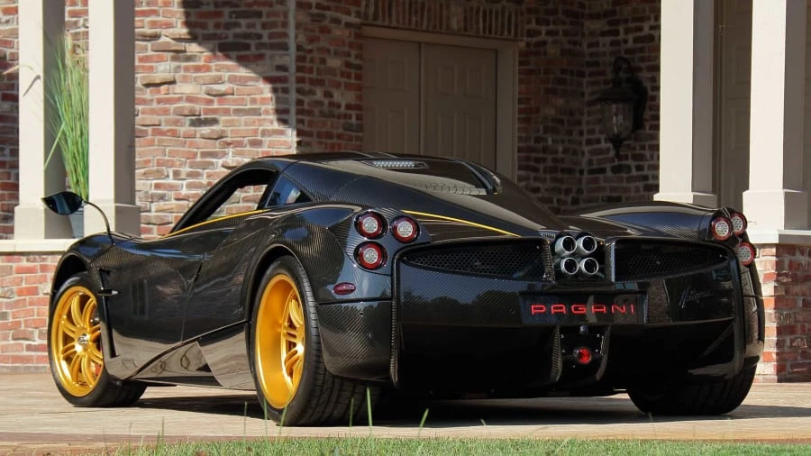 2016 Pagani Huayra - Image 24 of 27