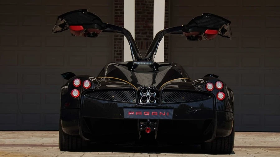 2016 Pagani Huayra - Image 25 of 27
