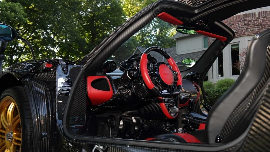 2016 Pagani Huayra - Image 26 of 27