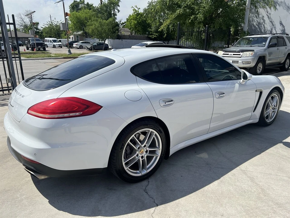 2016 Porsche 970 Panamera - Image 8 of 21