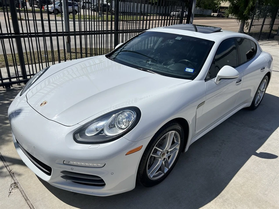 2016 Porsche 970 Panamera - Image 12 of 21