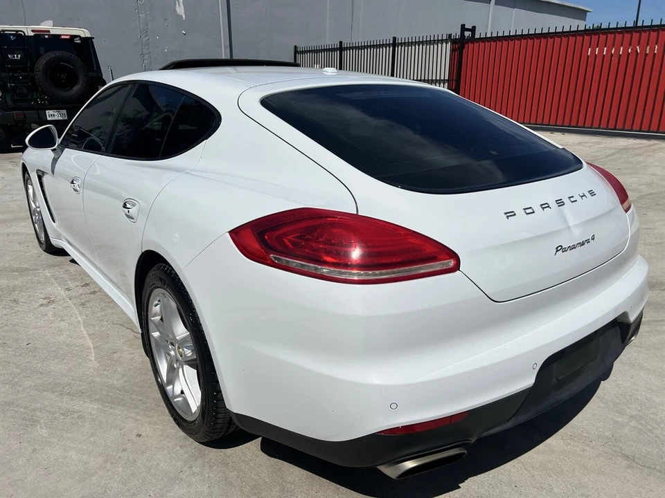 2016 Porsche 970 Panamera - Image 5 of 21
