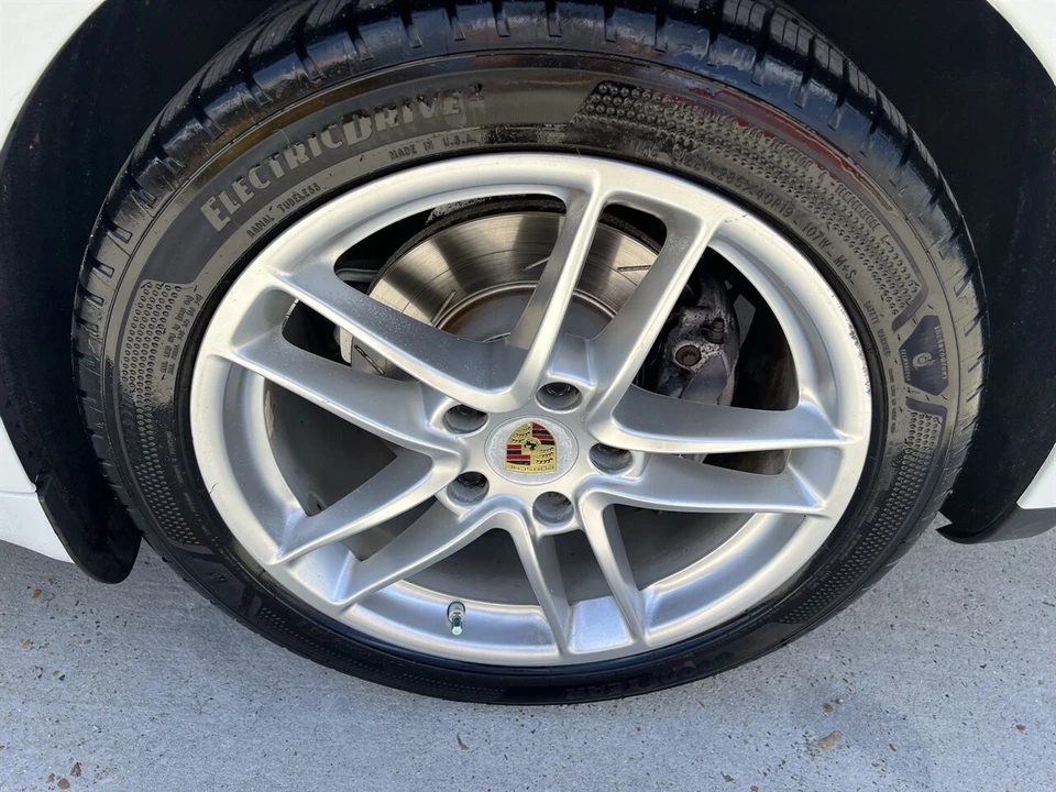 2016 Porsche 970 Panamera - Image 16 of 21