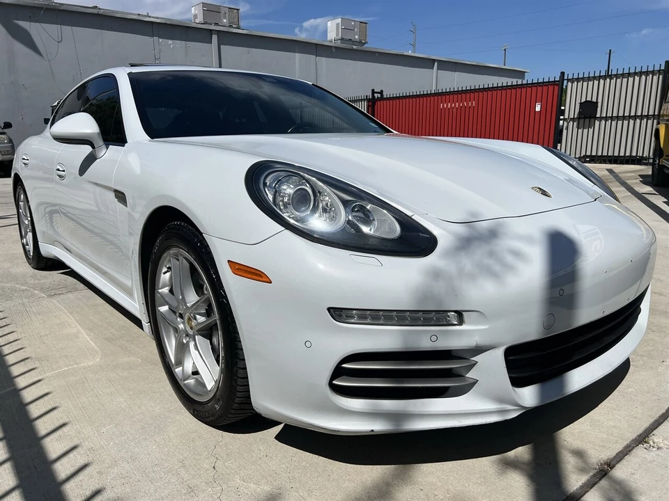 2016 Porsche 970 Panamera - Image 10 of 21