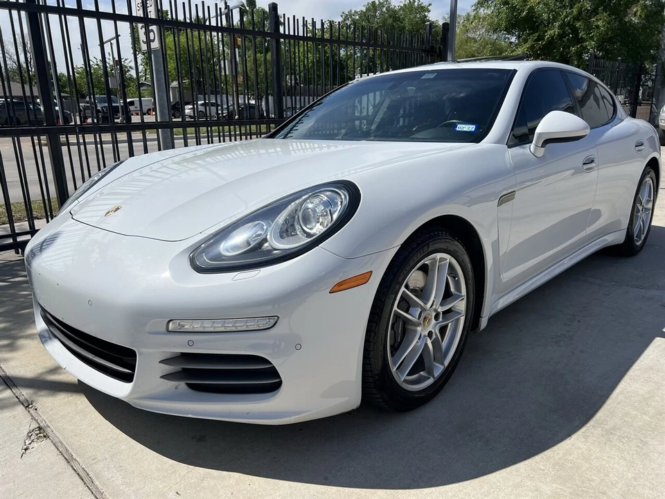 2016 Porsche 970 Panamera - Image 11 of 21