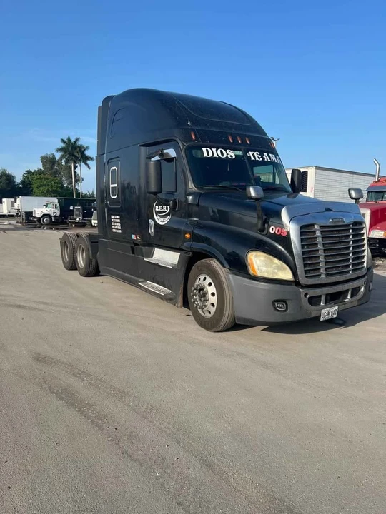 2016 Peterbilt 389 - Image 4 of 12