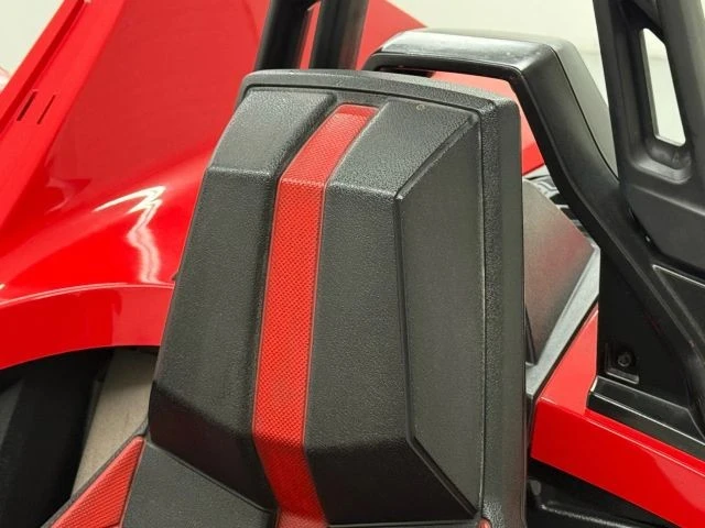 2016 Polaris Slingshot - Image 16 of 21