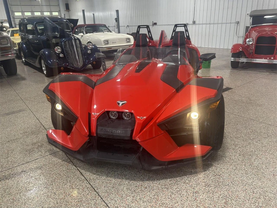 2016 Polaris Slingshot - Image 14 of 17