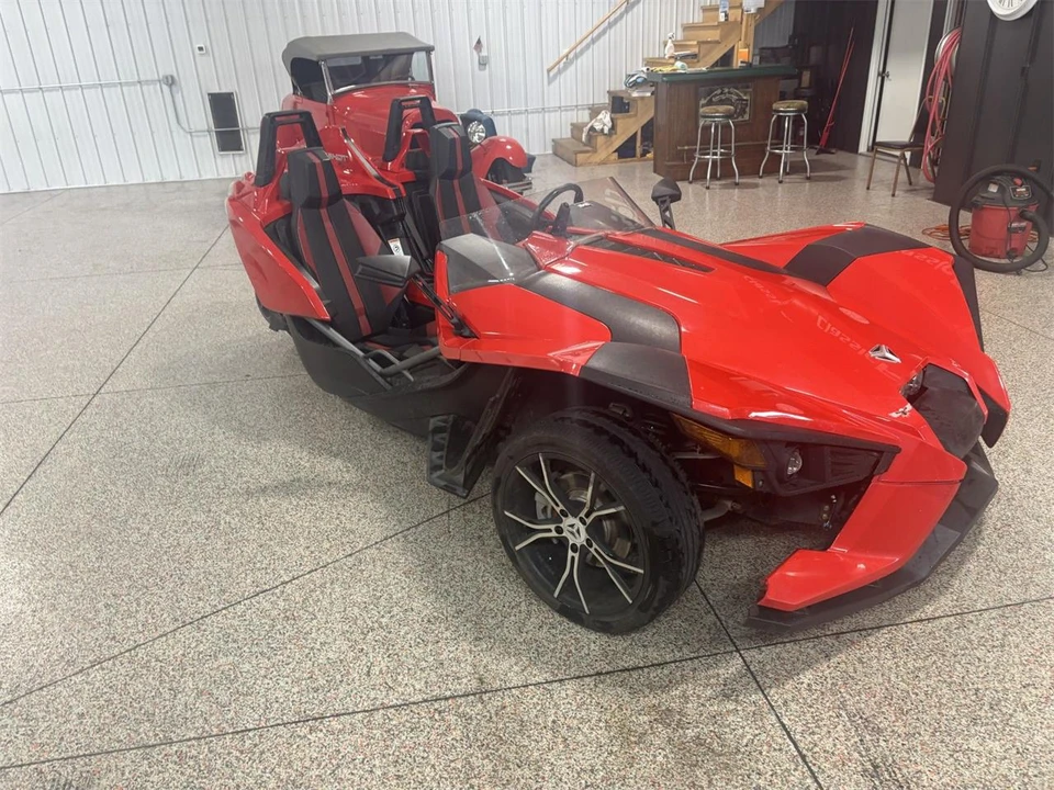 2016 Polaris Slingshot - Image 7 of 17