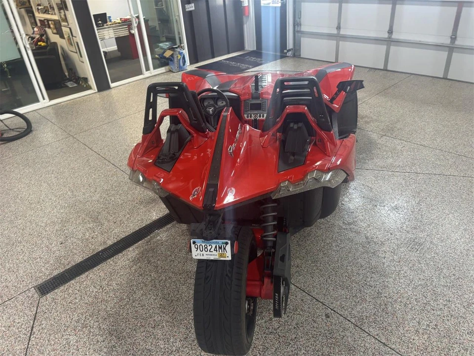 2016 Polaris Slingshot - Image 16 of 17