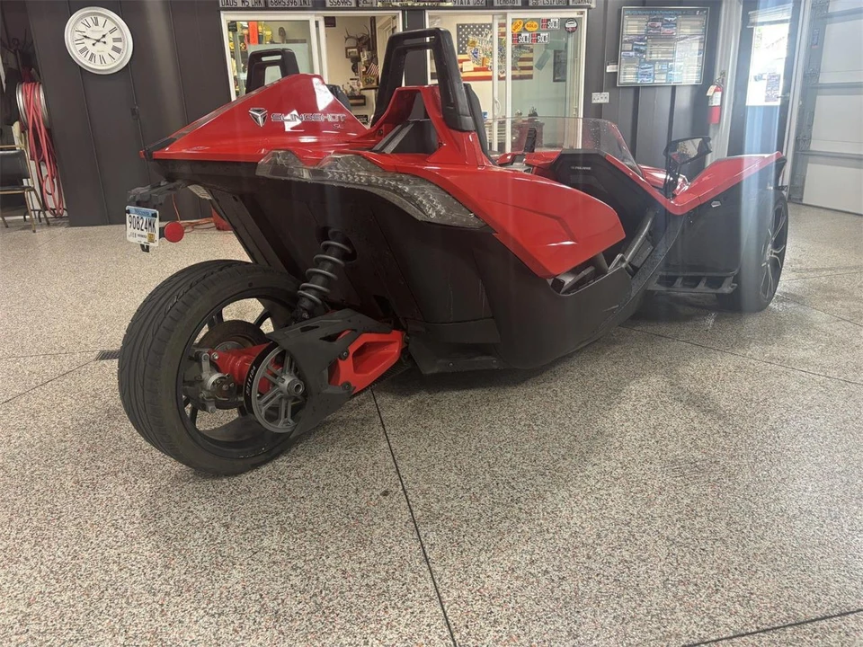 2016 Polaris Slingshot - Image 5 of 17