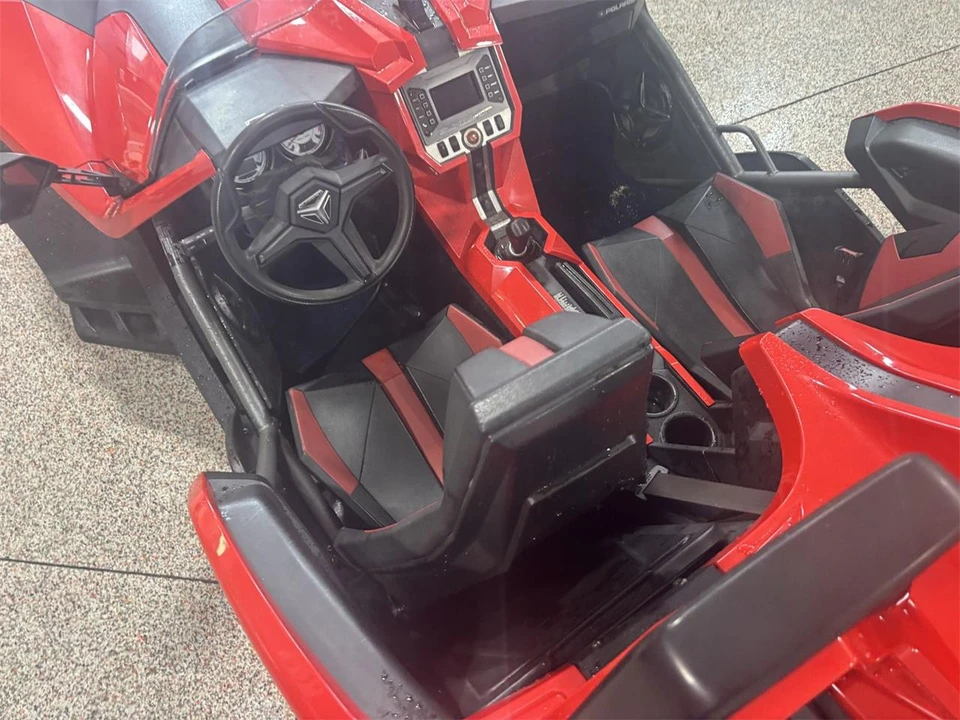 2016 Polaris Slingshot - Image 13 of 17