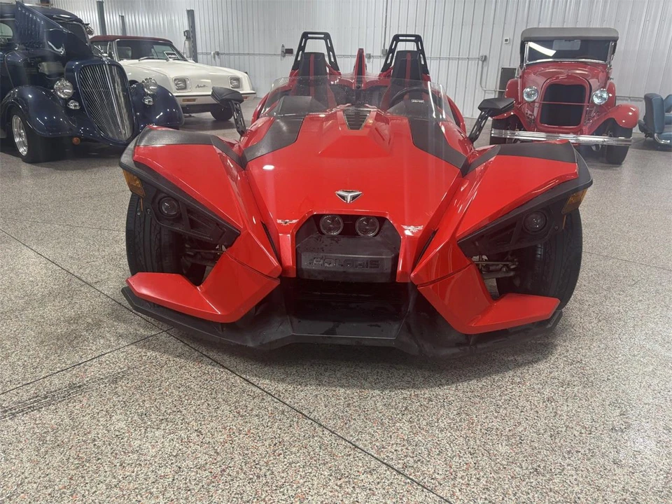 2016 Polaris Slingshot - Image 2 of 17