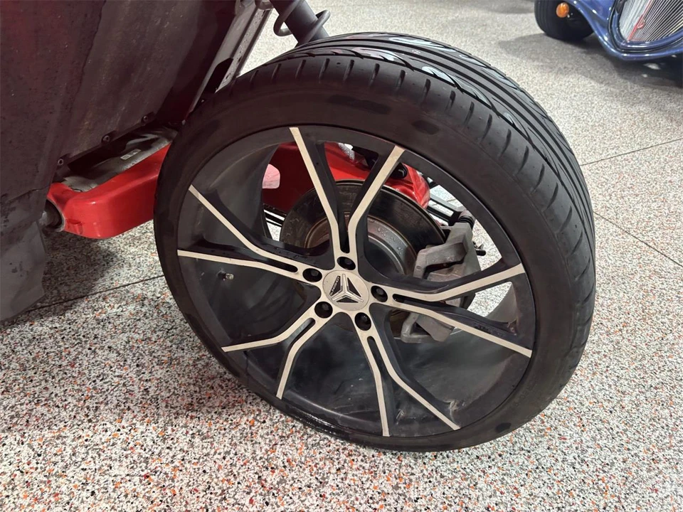 2016 Polaris Slingshot - Image 11 of 17