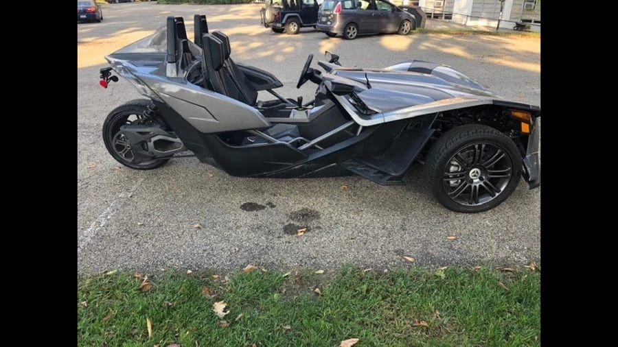 2016 Polaris Slingshot - Image 9 of 10