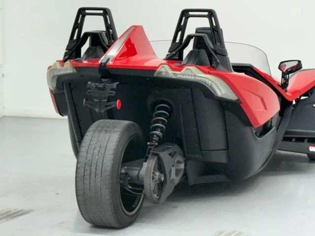 2016 Polaris Slingshot - Image 10 of 21