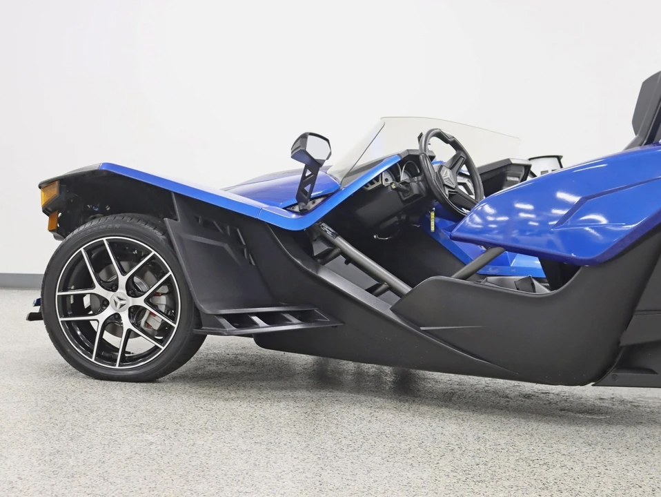 2016 Polaris Slingshot - Image 11 of 12