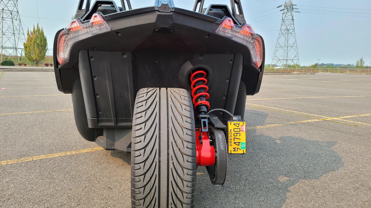 2016 Polaris Slingshot - Image 30 of 31