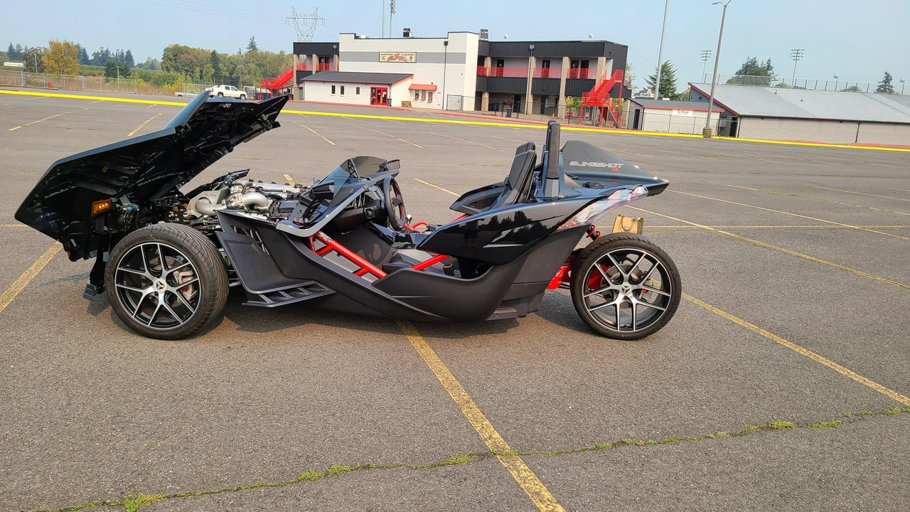 2016 Polaris Slingshot - Image 22 of 31