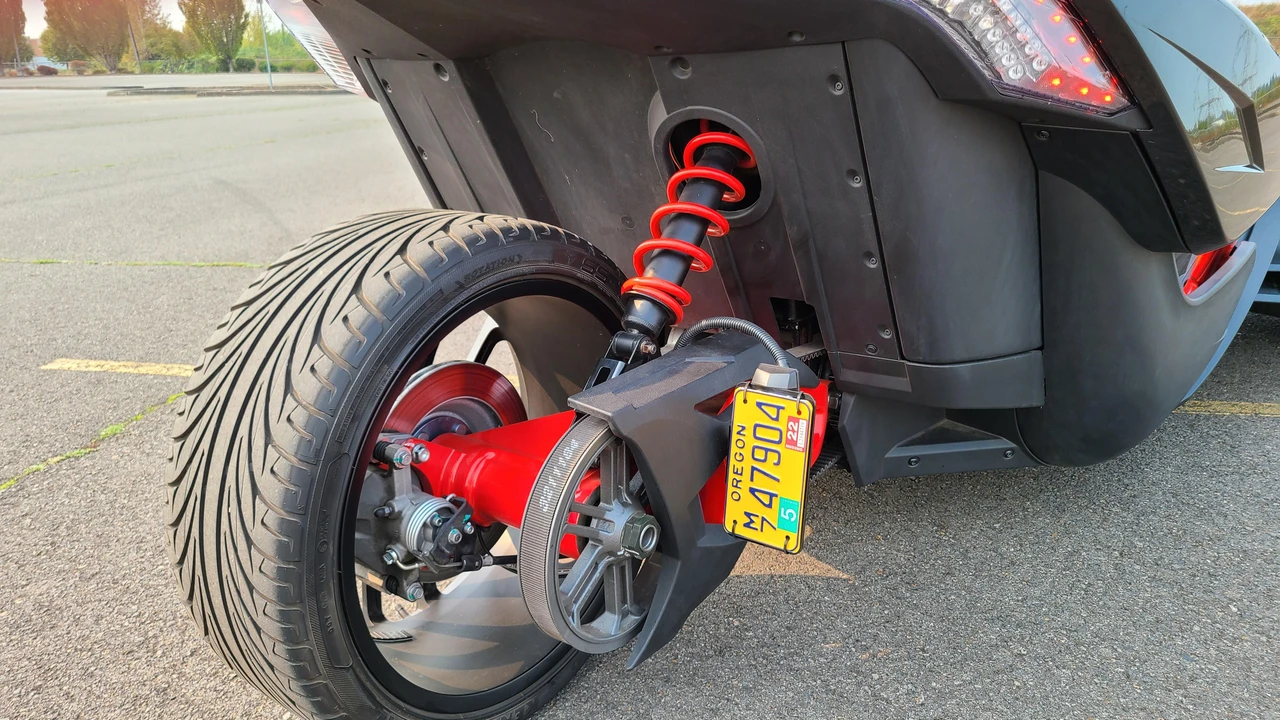 2016 Polaris Slingshot - Image 31 of 31